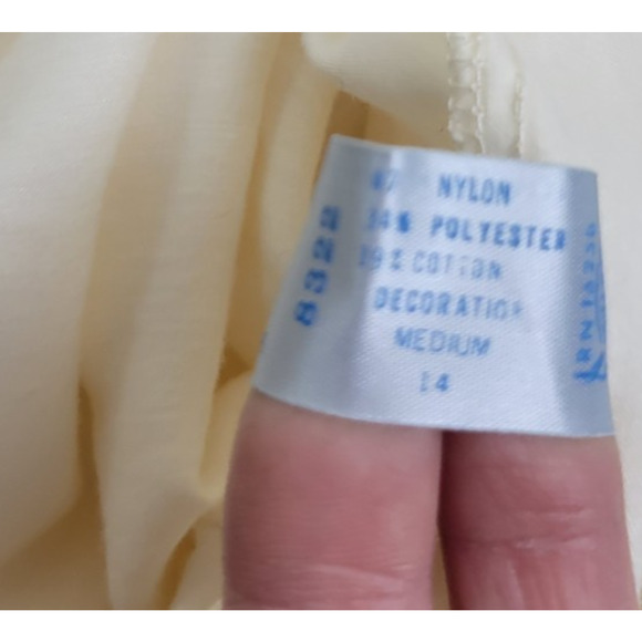 Vtg Neiman Marcus Bert Yelin Ivory Long Sleeve Nightgown Women's Size Medium - Picture 16 of 16